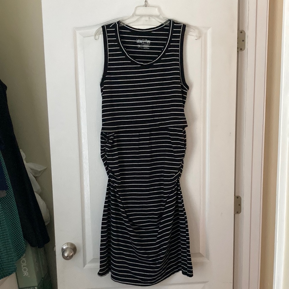 Latched Mama dress for nursing, breastfeeding, pregnancy, maternity. Worn once.